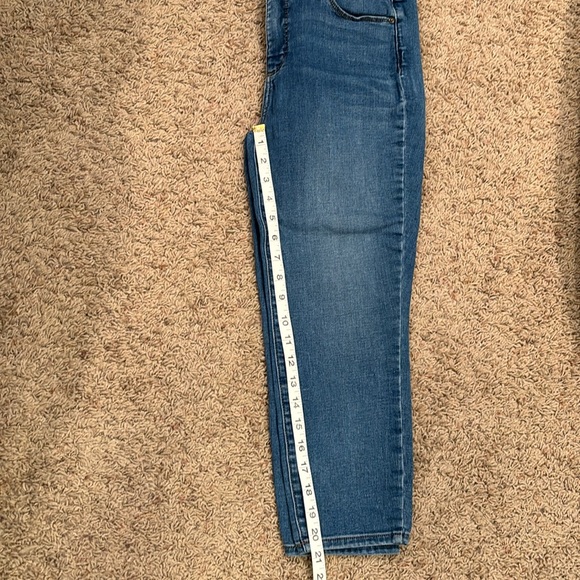 EUC Talbot’s Flawless High-Waist Jegging Crop - Picture 7 of 7